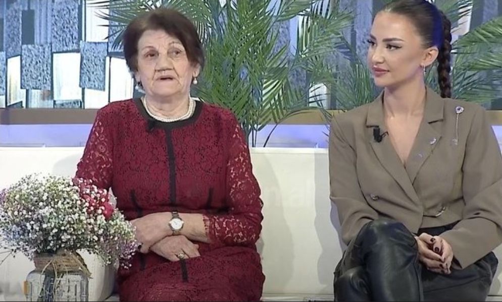 Teksa feston ditëlindjen gjyshe Leta, Ja urimi i veçantë i Kiara Titos
